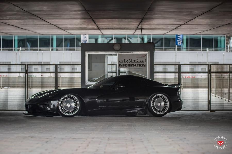  Dodge Viper SRT on Vossen Wheels (ML-R1) 2019 года  (фото 8 из 24)